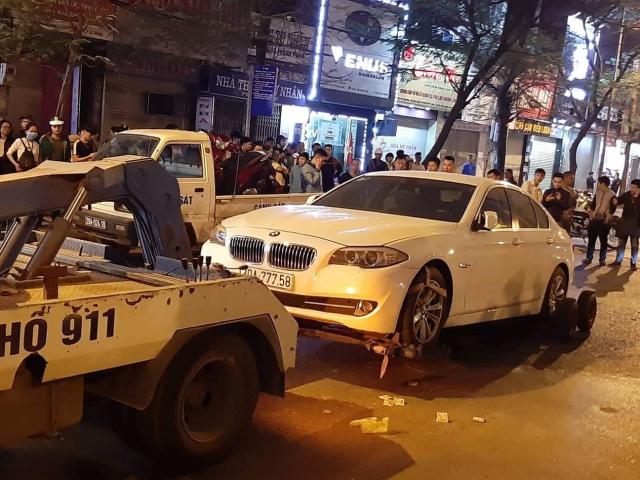 Tin tức trong ngày - Va chạm với xế hộp BMW và xe buýt, cô gái tử vong thương tâm