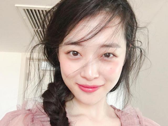 Làm đẹp - Da mịn, môi hồng đón năm mới nhờ mật ong