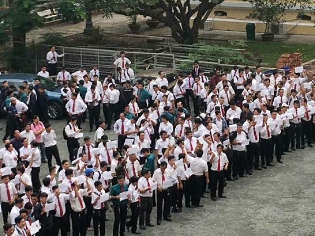 Pháp luật - Vụ Vinasun “đại chiến” Grab: Hàng trăm tài xế taxi lại vây kín sân tòa