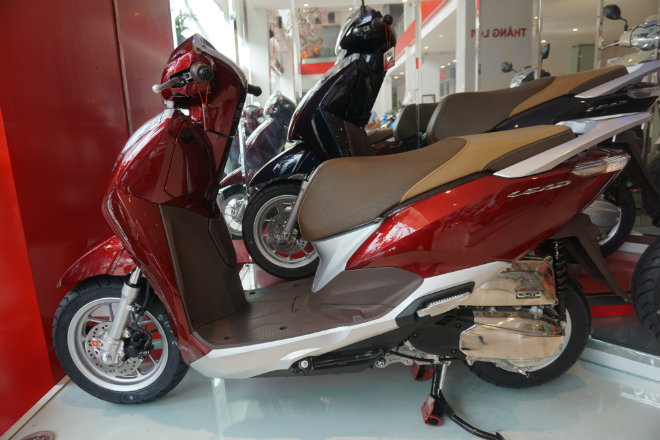 Thích xe ga, chọn 2019 Yamaha Grande Hybrid hay Honda LEAD? - 4