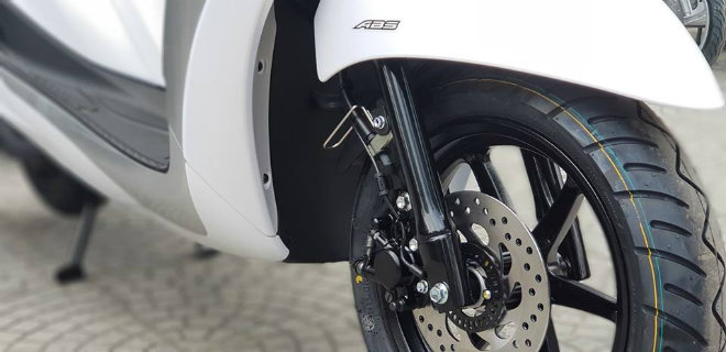 Thích xe ga, chọn 2019 Yamaha Grande Hybrid hay Honda LEAD? - 10