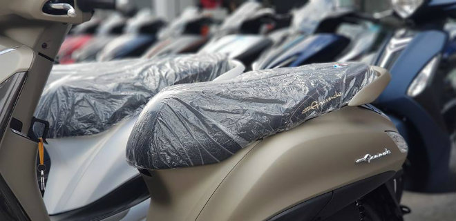 Thích xe ga, chọn 2019 Yamaha Grande Hybrid hay Honda LEAD? - 13