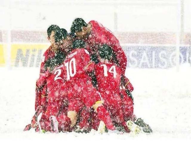 ĐT Việt Nam dự Asian Cup: Báo châu Á ca ngợi năm chói lọi của ”Rồng vàng”