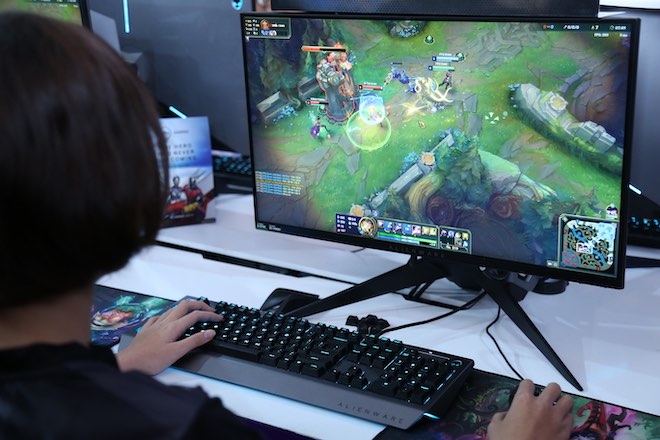 Thùng máy cấu hình "khủng" giá 200 triệu nổi bật tại ngày hội công nghệ của Dell - 4