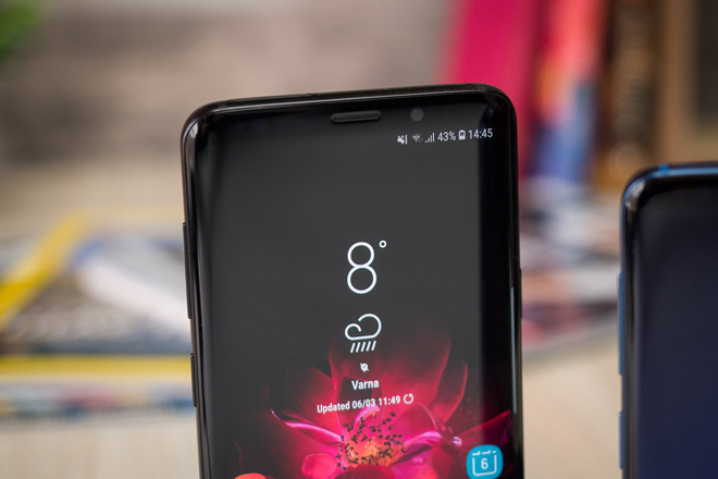 Smartphone táº§m trung cá»§a Samsung sáº½ cÃ³ mÃ n hÃ¬nh LCD cong cáº¡nh - 1
