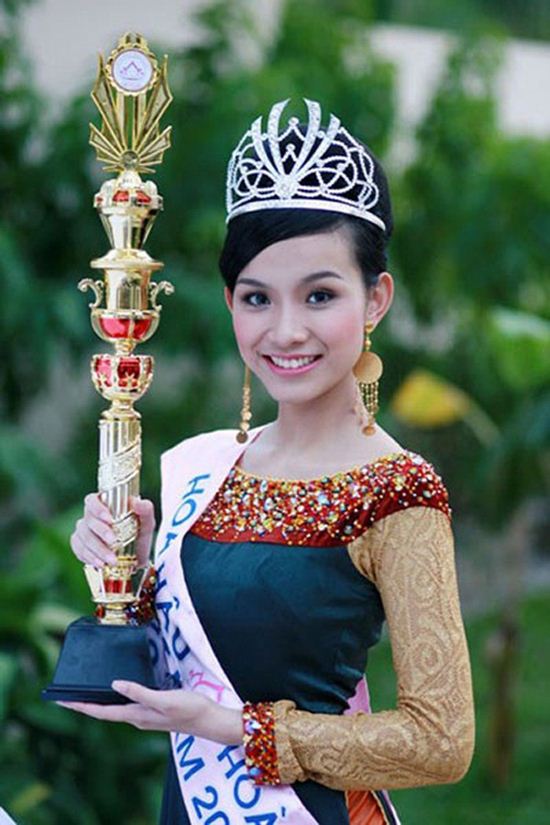 Nhan sắc đẹp không tuổi của hoa hậu Thùy Lâm - 1