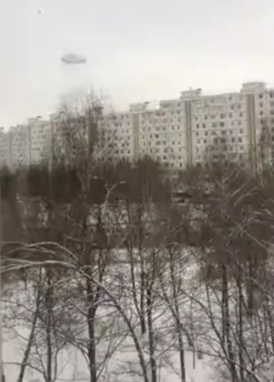 “Chiếc nhẫn đen” kỳ lạ trên bầu trời Nga - 1