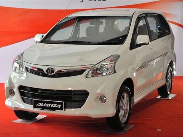 Thị trường - Tiêu dùng - Ô tô ngoại giá "bèo" 395 triệu nước rút về Việt Nam tuần cuối năm