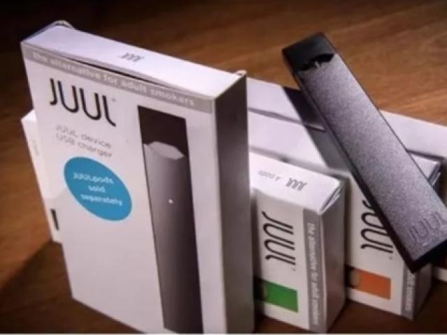 Tài chính - Bất động sản - Sốc: Cuối năm thừa tiền, công ty thưởng vui mỗi nhân viên vài chục tỷ