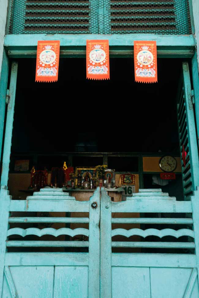 Con hẻm nhỏ 100 tuổi giữa lòng Sài Gòn được báo Tây khen ngợi hết lời - 14