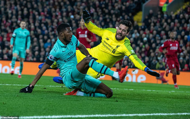 Góc chiến thuật Liverpool - Arsenal: Thủ &#34;nát&#34; đụng phải công cường - 1