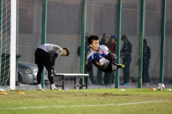 ĐT Việt Nam sắp đấu Iraq: Trọng Hoàng báo tin vui - 12