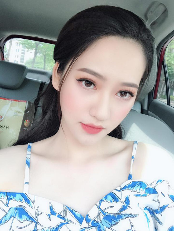 Danh tính bạn gái xinh như hoa hậu của cầu thủ Đinh Thanh Bình - 5