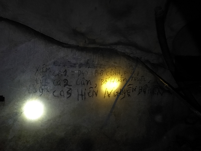 Những vết tích tan hoang còn sót lại sau cơn “bão vàng” ở “chén vàng” Kim Bôi - 12