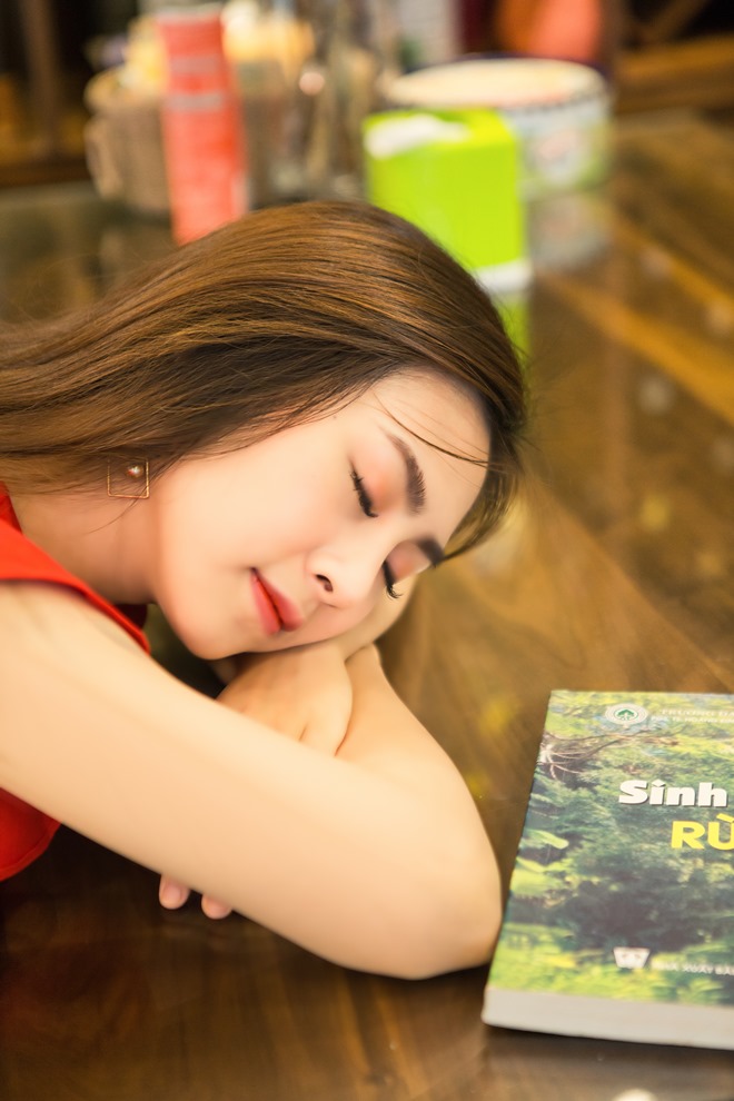 “Hot girl làng hài” ngày càng đẹp, gợi cảm sau 2 năm kết hôn - 9