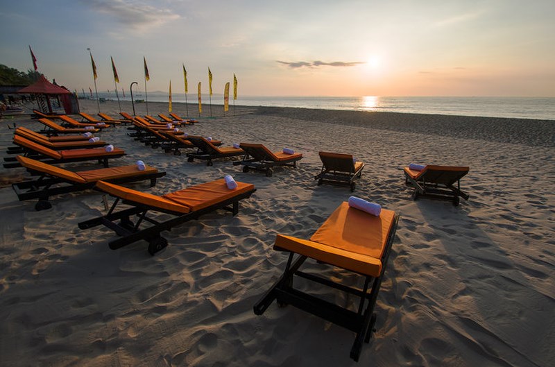 Chủ resort cầm dao chặt lưới bóng chuyền của du khách: “Tôi đã quá sai!“ - 2