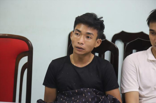 Đinh Văn Giáp tại trụ sở công an.