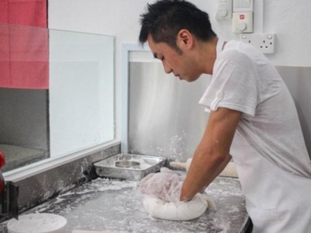 Kinh doanh - Bỏ việc lương 170 triệu/tháng về khởi nghiệp với loại bánh làm từ gạo