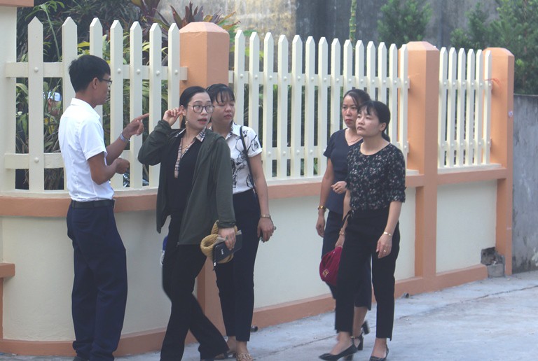 ...và thầy, cô giáo