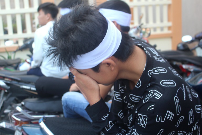 Những giọt nước mắt rơi...