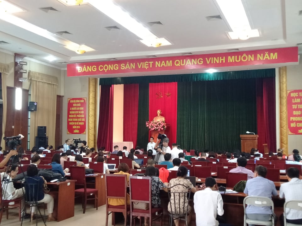 Chiều 1/10, tại buổi giao ban báo chí do Thành uỷ tổ chức, lãnh đạo Hà Nội đã có thông tin tới người dân về ô nhiễm môi trường.