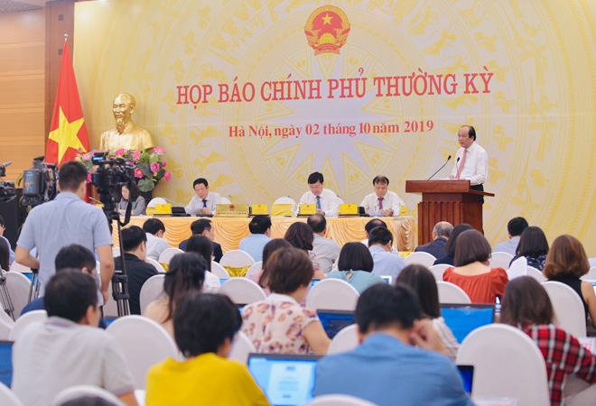 Quang cảnh buổi họp báo Chính phủ tháng 9/2019. Ảnh: VGP