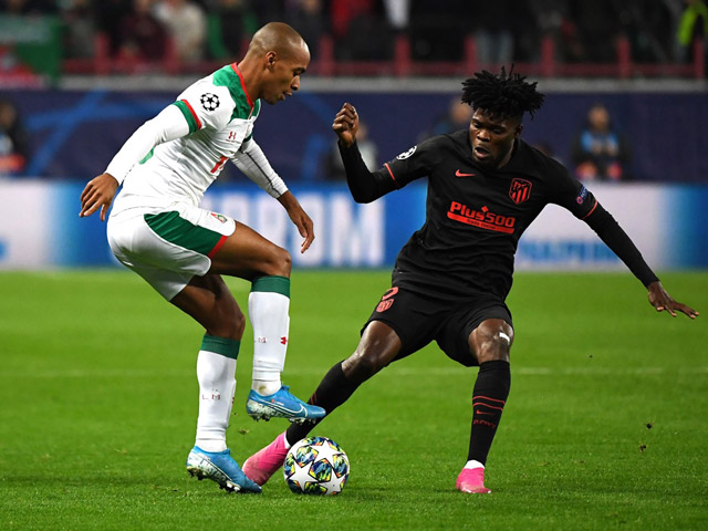 Bóng đá - Bóng đá cúp C1 Lokomotiv Moscow - Atletico: Bắn phá liên hồi, "bom tấn" mở khóa