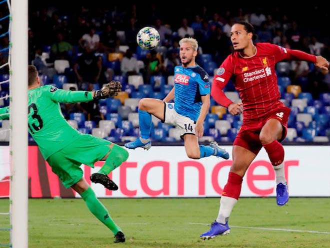 Liverpool thất bại 0-2 trước Napoli ở Italia trong lượt trận đầu tiên