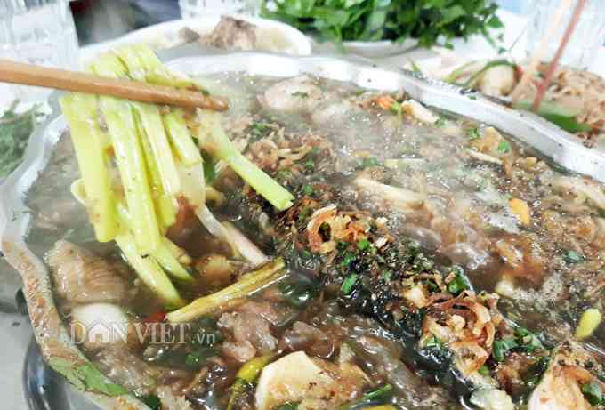 Còn đây là món mắm kho ăn kèm năn bộp. Ảnh: Chúc Ly.