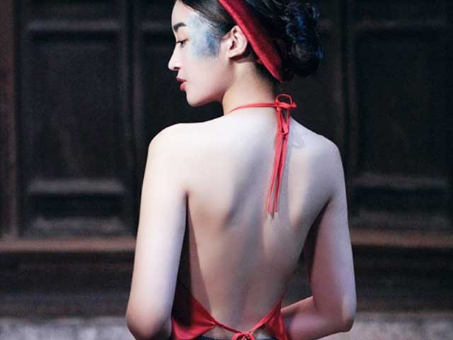 Thời trang - "Thị Nở" Đỗ Mỹ Linh mặc yếm không gợn một chút phản cảm