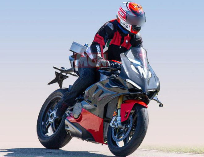 Lộ siêu xe Ducati Panigale V4 Superleggera phủ carbon cực "độc" - 1