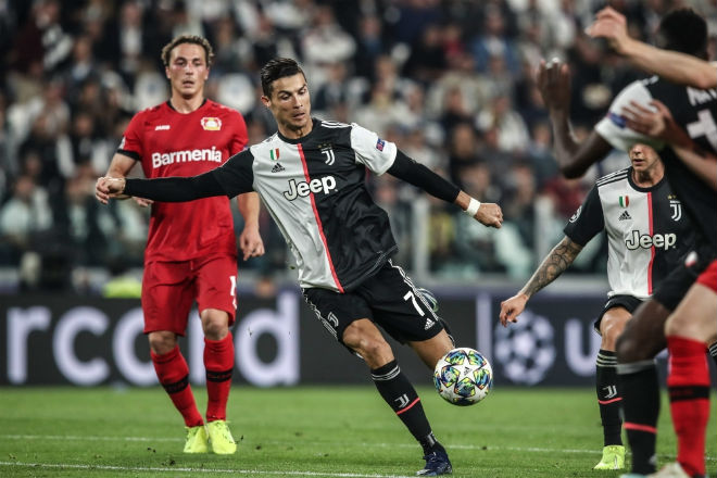Ronaldo ghi bàn cuối trận Juventus đại thắng Leverkusen 3-0 ở Champions League