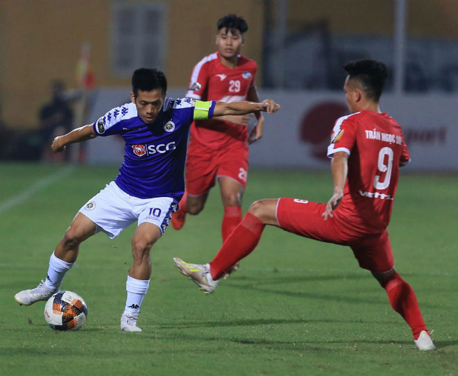 Văn Quyết bị treo giò 2 trận cuối và hết hy vọng đua tranh "Vua phá lưới nội" V-League 2019