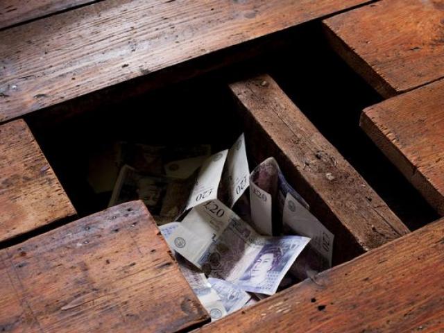 Media - Thợ mộc gây sốt với bí kíp chế tạo nơi giấu "quỹ đen" các bà vợ không thể nào phát hiện