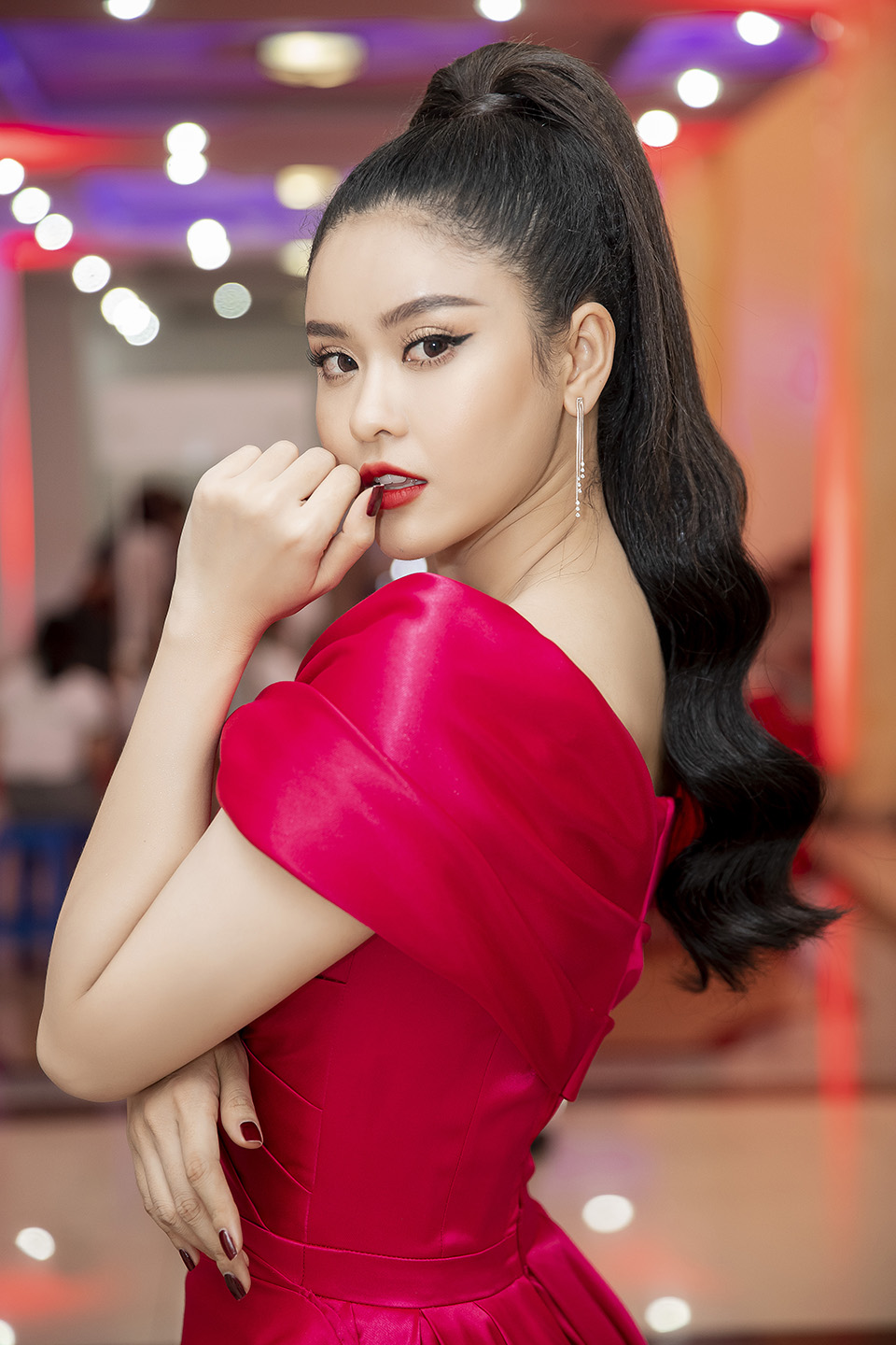 Trương Quỳnh Anh nổi bật tại sự kiện