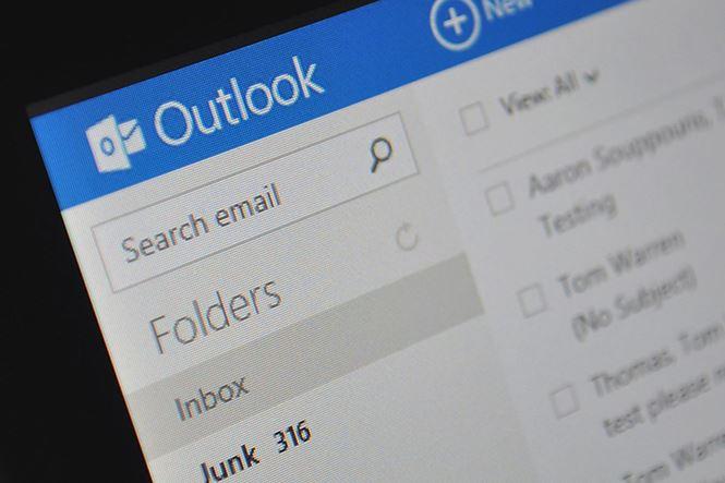 Microsoft thừa nhận hacker có thể đã đọc email Outlook - 2