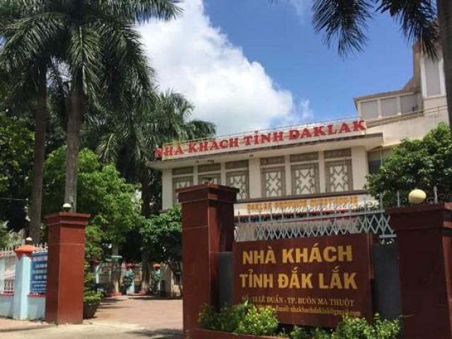 Tin tức trong ngày - Kỉ luật Giám đốc Nhà khách tỉnh Đắk Lắk do xảy ra "lùm xùm" 