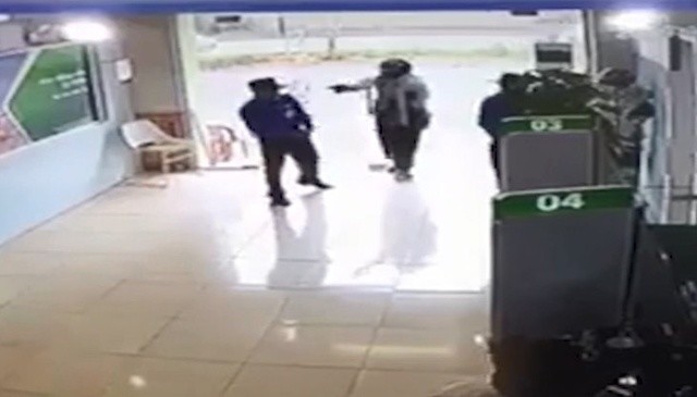 Người bịt mặt cầm súng vào ngân hàng xác định là trung úy Công an huyện Triệu Sơn