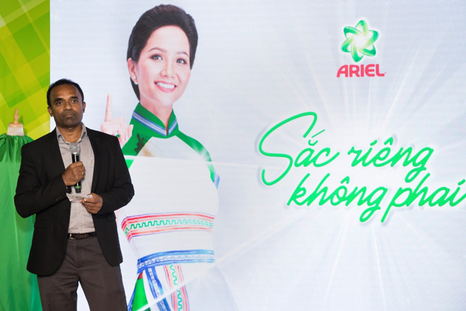 H’Hen Niê cùng Ariel tôn vinh “sắc riêng không phai” của phụ nữ Việt Nam hiện đại - 3