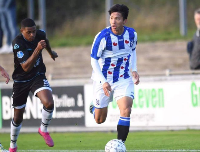 Văn Hậu đã để lại dấu ấn khi chơi cho đội trẻ Heereveen.