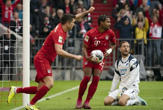 Lewandowski không thể giúp Bayern tránh được thất bại
