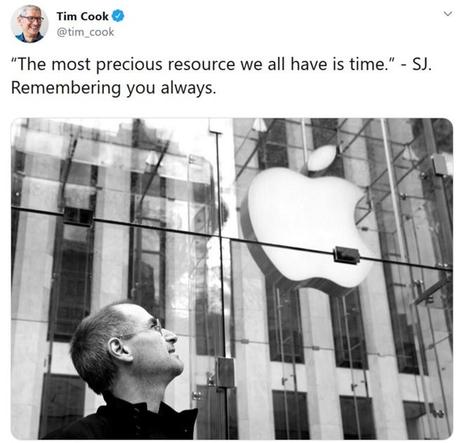 Tim Cook tưởng nhớ đến ngày mất của cố CEO Apple.