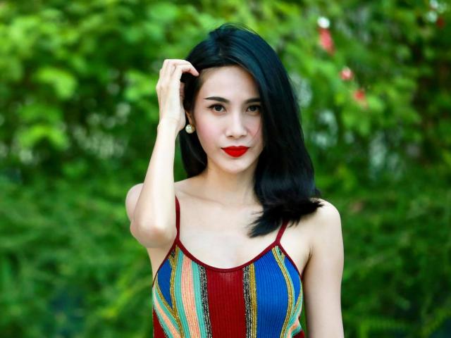 Đời sống Showbiz - Bà xã Công Vinh gây "sốt" vì cách đáp trả khi bị anti-fan chê bai nhan sắc