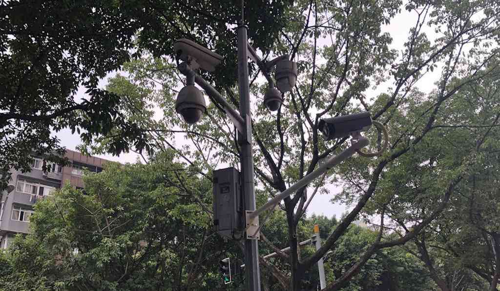 Người dân Trùng Khánh sống ra sao trong thành phố hơn 2 triệu camera giám sát? - 2