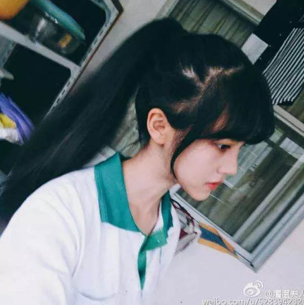 Choáng với những cuốn sách được &#34;cày&#34; đến mức tơi tả của những sinh viên xuất sắc - 5