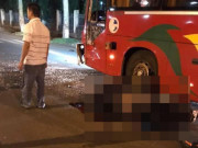 Tin tức trong ngày - 2 công an nghĩa vụ thương vong sau va chạm với xe khách