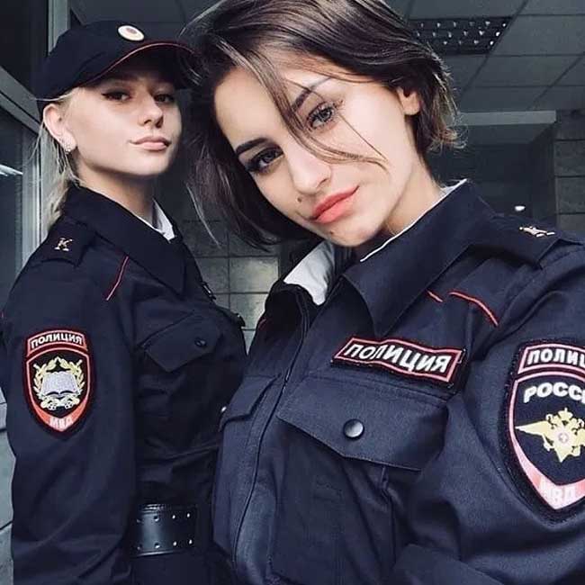 Quân phục quân đội, cảnh sát nữ của Nga được bình chọn đẹp top 1 thế giới.