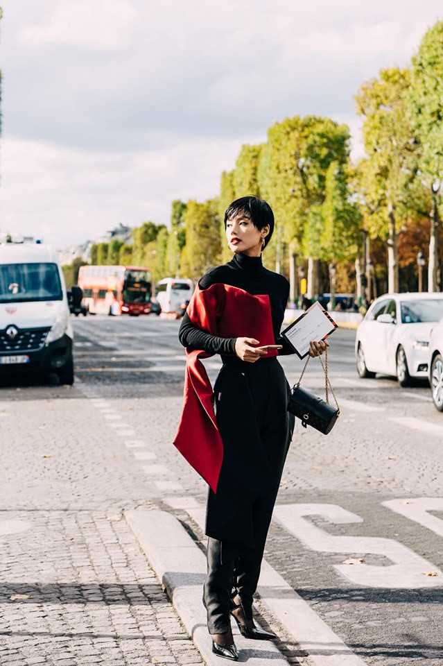 Châu Bùi, Khánh Linh tại Fashion Week: Mặc &#34;chất&#34; hơn cả siêu sao - 8
