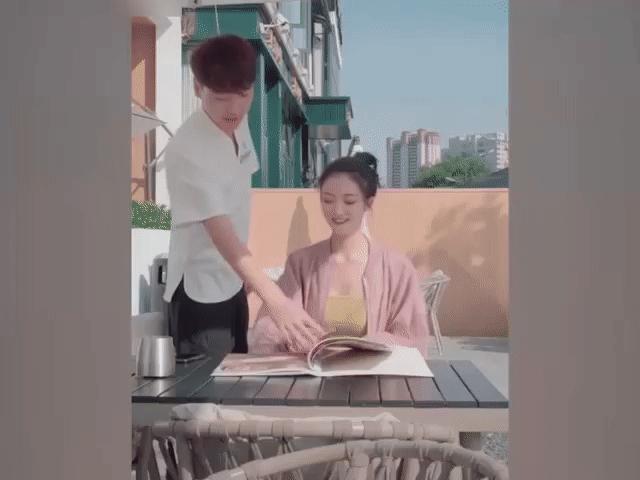 Video Clip Cười - Thanh niên "liếc gái" khi đi cùng người yêu nhận ngay cái kết