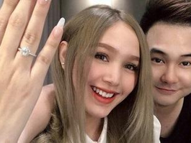 Bạn trẻ - Cuộc sống - Lộ ảnh cưới của "streamer giàu nhất Việt Nam" với cô dâu kém 13 tuổi